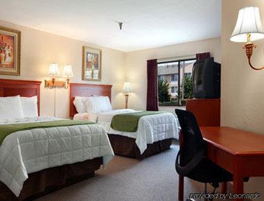 Super 8 By Wyndham Georgetown Hotel Buitenkant foto